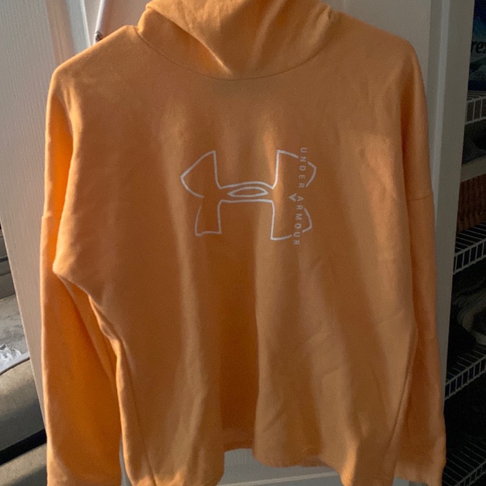 Under Armour hoodie size medium